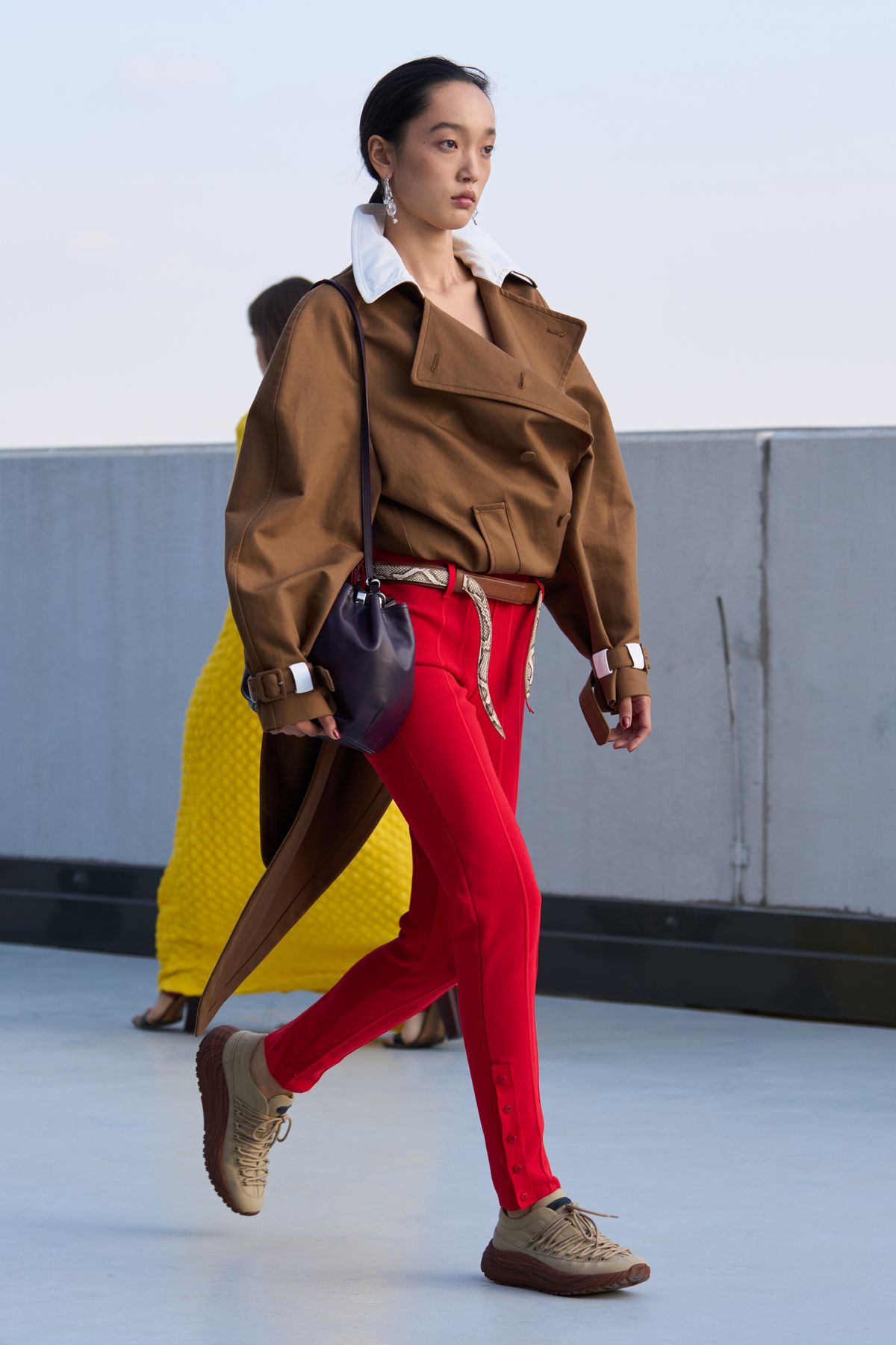 Moschino S27 | 사진 LAUNCHMETRICS SPOTLIGHT