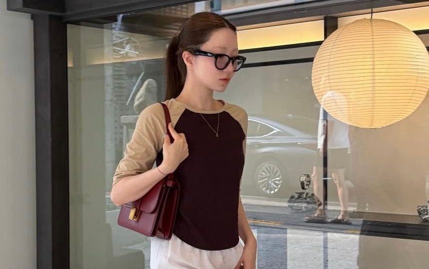 레글런 티셔츠가 다시 뜬다! 안유진·고윤정도 입은 가을 티셔츠