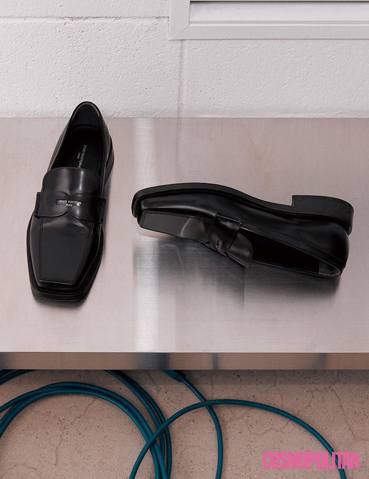 로퍼 가격미정 루이 비통.