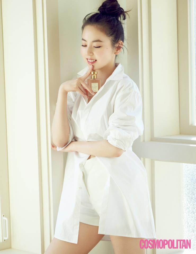 향수 포맨트 시그니처 퍼퓸 코튼 메모리 50ml 4만9천원. 셔츠 가격미정 원더링 by 아데쿠베. 쇼츠 스타일리스트 소장품.