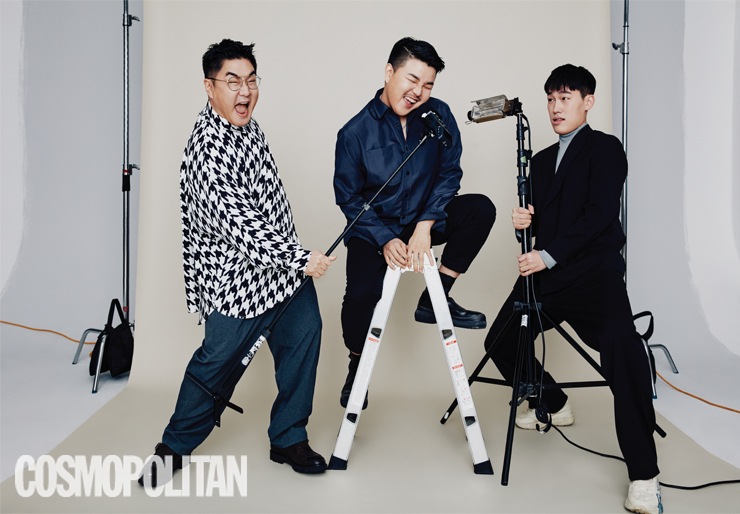 (유룡)셔츠 9만8천원 애드. 슈즈 39만9천원 레드미티어. 팬츠 스타일리스트 소장품. (김승진)셔츠 8만9천원 홀리넘버7. 팬츠 7만9천9백원 H&M. 슈즈 가격미정 코스. 양말 본인 소장품. (이재훈)재킷 7만9천9백원, 팬츠 3만9천9백원 모두 H&M. 터틀넥 가격미정 코스. 스니커즈 본인 소장품.