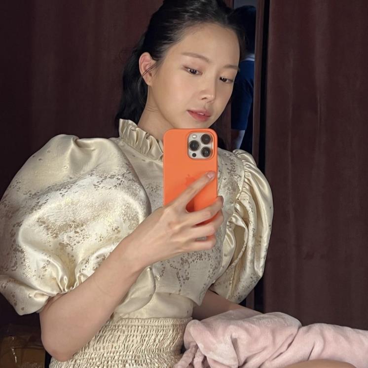 손나은