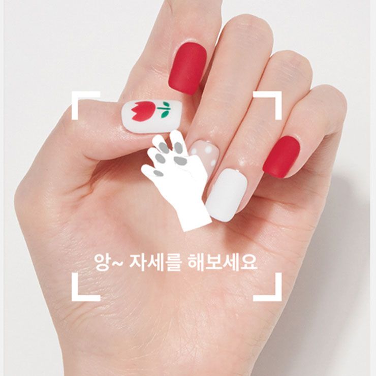 ‘픽네일’은 화면에 손가락을 대고 사진을 찍으면 직접 발라보지 않고도 AR 가상 피팅으로 나에게 가장 잘 어울리는 네일 디자인을 고를 수 있다.