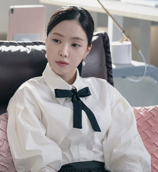 손나은