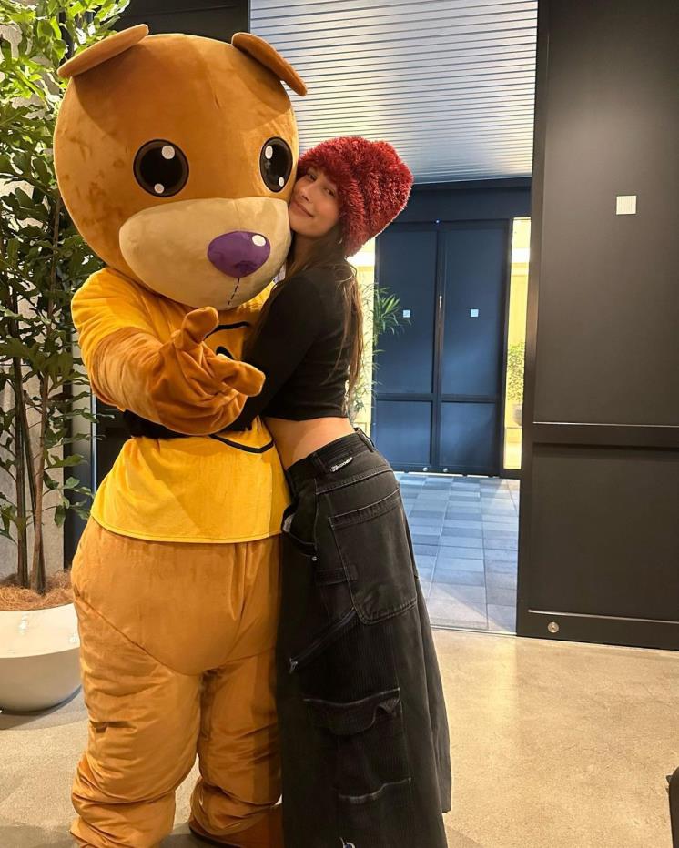 @haileybieber